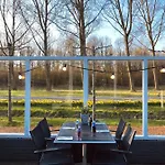 Molengroet Hotel 3*